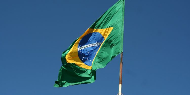 Brazilian flag Image Source: pixabay.com