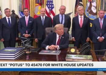 Trump Defends Fed’s Hawkish Stance, Yet Insists On Lower Interest Rates